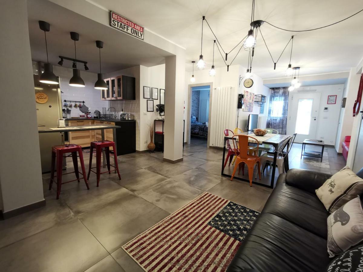 The Black Dog House Valenzano Εξωτερικό φωτογραφία