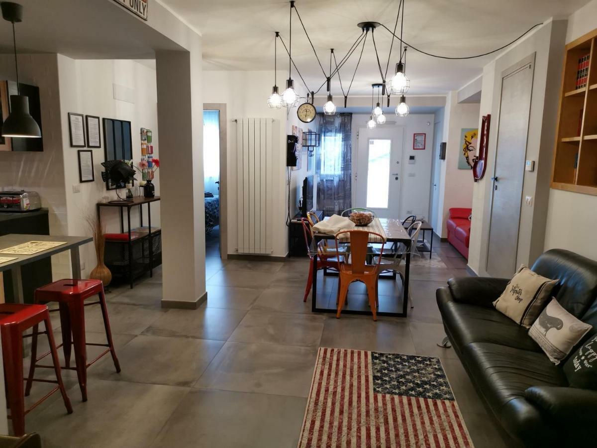 The Black Dog House Valenzano Εξωτερικό φωτογραφία